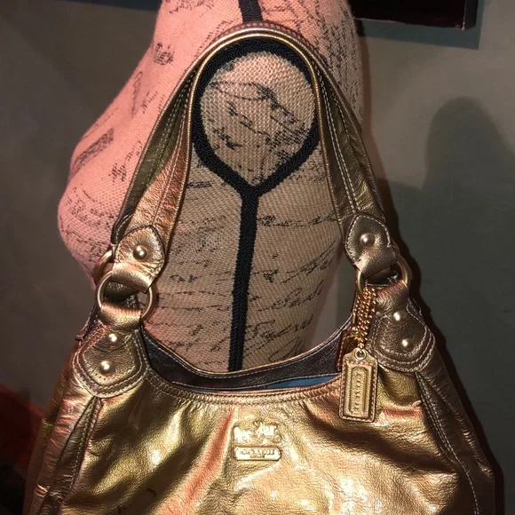 EUC Coach Maggie Antique Soft patent leather purse - Picture 5 of 16